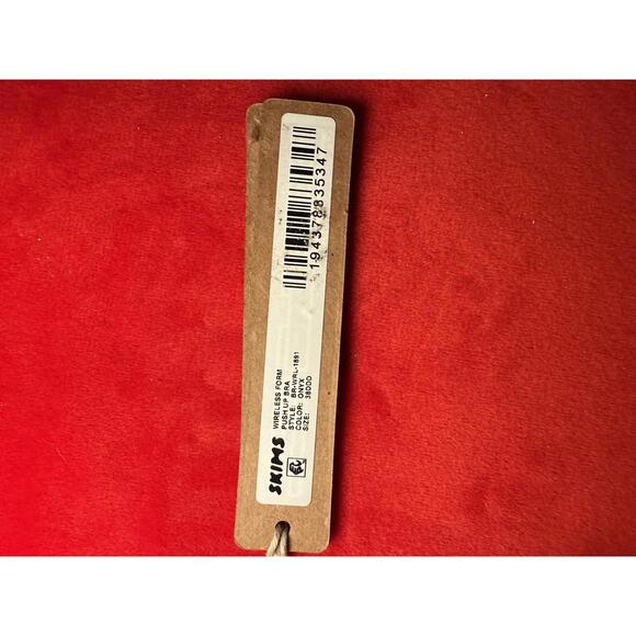 Skims Wireless Form Push Up Bra Color Onyx Size 38DDD - Picture 3 of 3